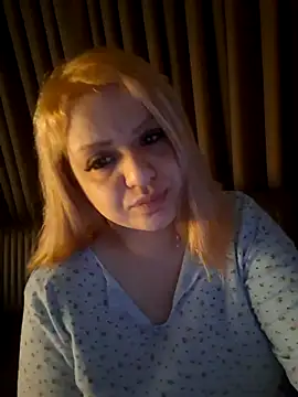 cansuozell online show from March 3, 2026, 8:49 pm