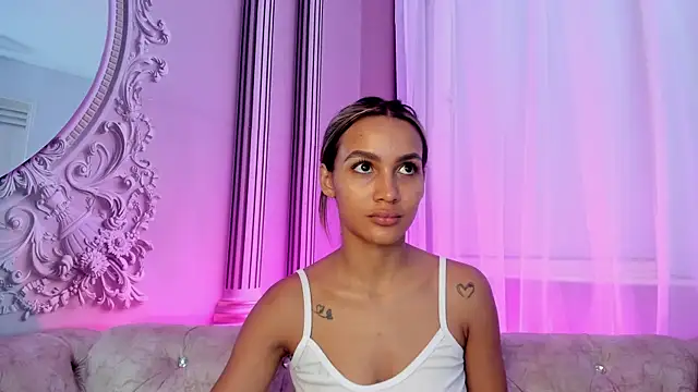 Carohorny4u online show from April 5, 2026, 1:23 am