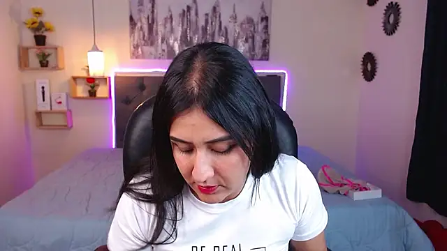 Snapshot of mia_aira chatting on February 17, 2025, 8:16 pm mia aira online show from February 17, 2025, 8:16 pm