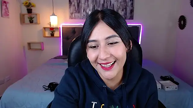 Snapshot of mia_aira chatting on February 18, 2025, 8:25 pm mia aira online show from February 18, 2025, 8:25 pm
