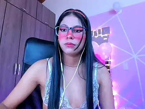 Snapshot of _ALLYSON18_ chatting on March 22, 2025, 2:47 pm ALLYSON18 online show from March 22, 2025, 2:47 pm