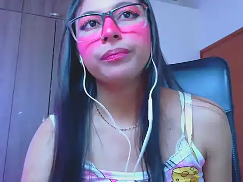  ALLYSON18  online show from June 3, 2026, 2:33 pm