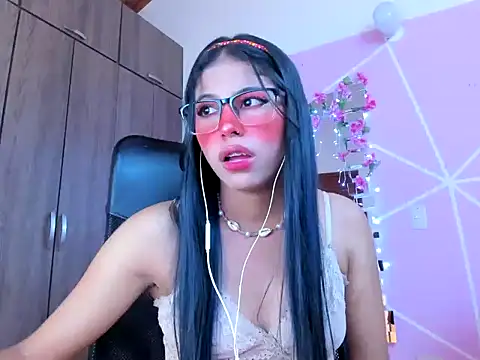 Snapshot of _ALLYSON18_ chatting on March 12, 2025, 2:34 pm ALLYSON18 online show from March 12, 2025, 2:34 pm