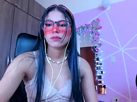 Snapshot of _ALLYSON18_ chatting on March 12, 2025, 11:32 am ALLYSON18 online show from March 12, 2025, 11:32 am