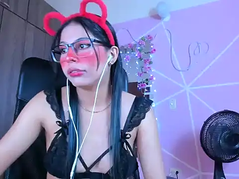Snapshot of _ALLYSON18_ chatting on March 1, 2025, 2:34 pm ALLYSON18 online show from March 1, 2025, 2:34 pm