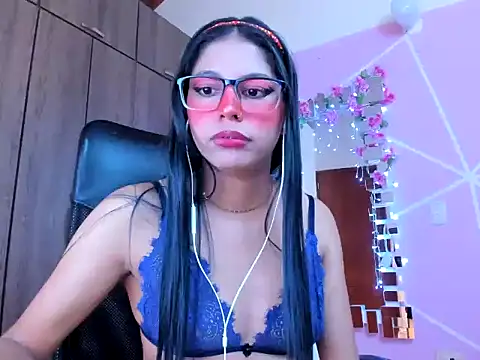 Snapshot of _ALLYSON18_ chatting on March 14, 2025, 2:41 pm ALLYSON18 online show from March 14, 2025, 2:41 pm
