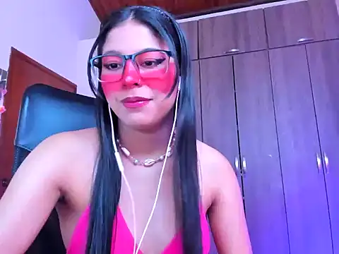 Snapshot of _ALLYSON18_ chatting on September 18, 2025, 11:24 am ALLYSON18 online show from September 18, 2025, 11:24 am