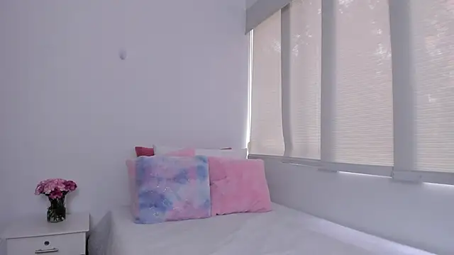 Brisa blue online show from February 5, 2025, 4:36 pm