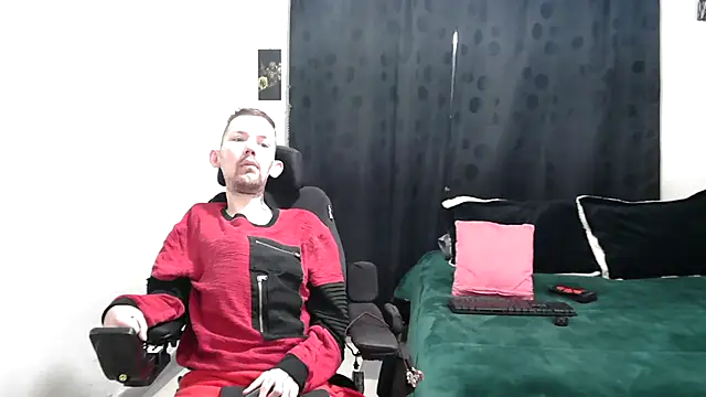 Sophia and Thomas online show from March 13, 2025, 10:15 am