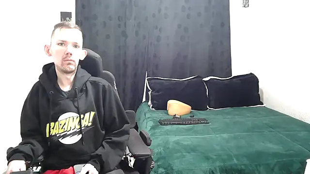 Sophia and Thomas online show from March 7, 2025, 9:51 am