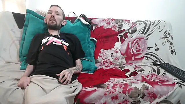 Sophia and Thomas online show from April 4, 2026, 9:10 pm