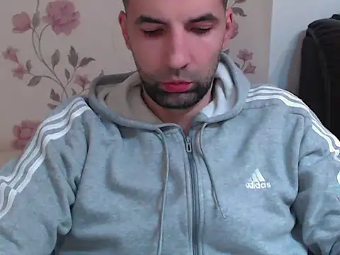 Snapshot of Leo_1617 chatting on February 27, 2026, 9:58 pm Leo 1617 online show from February 27, 2026, 9:58 pm