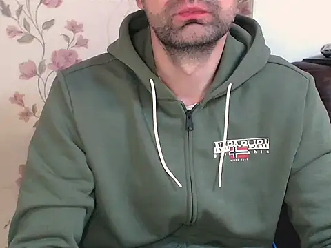 Snapshot of Leo_1617 chatting on February 10, 2026, 9:36 pm Leo 1617 online show from February 10, 2026, 9:36 pm