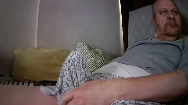 amylrmm1903 online show from March 1, 2026, 10:48 am