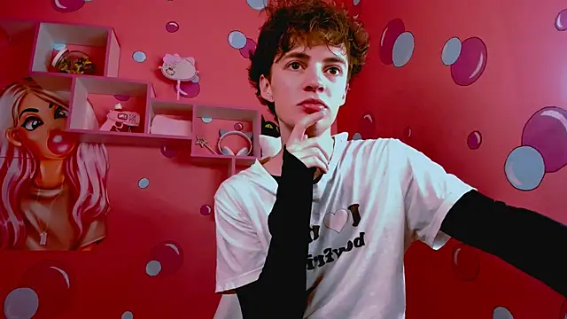 LukeSweet online show from December 4, 2025, 11:09 am