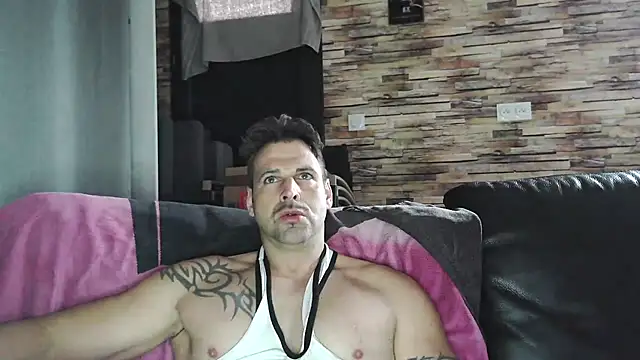 Snapshot of XxBigboybandxX chatting on February 5, 2026, 12:45 pm XxBigboybandxX online show from February 5, 2026, 12:45 pm