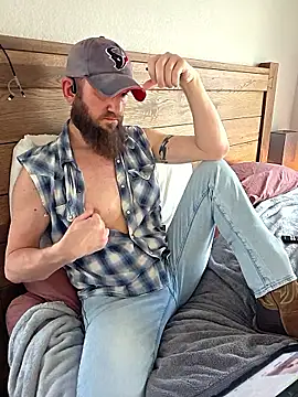 Snapshot of Icebearsticlese chatting on February 7, 2026, 9:56 pm Icebearsticlese online show from February 7, 2026, 9:56 pm