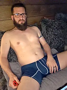 Snapshot of Icebearsticlese chatting on March 12, 2026, 4:51 am Icebearsticlese online show from March 12, 2026, 4:51 am