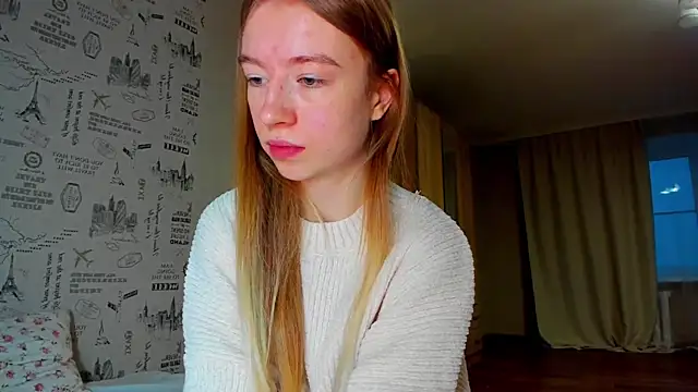 minidivaa  online show from December 21, 2025, 1:35 pm