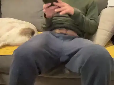 4small4inchlol online show from April 4, 2026, 1:45 am