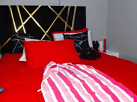 MissBigNipples online show from November 21, 2025, 5:34 pm