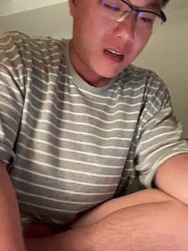 YoY-man online show from January 13, 2025, 3:26 pm