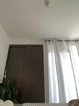 Libia James online show from April 12, 2026, 6:00 pm