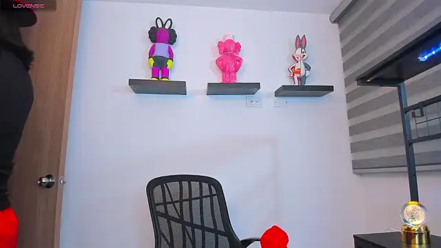 Gangster Girl online show from February 10, 2026, 11:15 pm