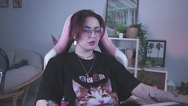 Lana  May online show from March 14, 2025, 2:41 pm