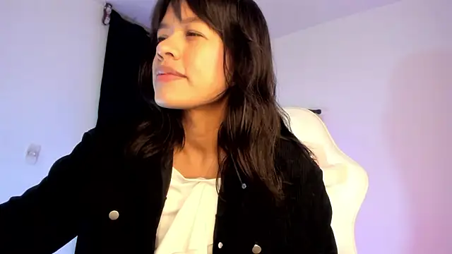 meganthompsonn22 online show from February 21, 2026, 8:05 am