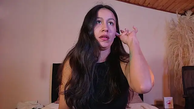 EmiGomez  online show from March 8, 2026, 5:27 pm