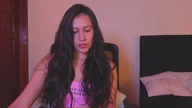 Snapshot of EmiGomez_ chatting on July 12, 2026, 4:30 pm EmiGomez online show from July 12, 2026, 4:30 pm