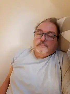 Snapshot of bluangelo chatting on December 19, 2025, 1:57 pm bluangelo online show from December 19, 2025, 1:57 pm