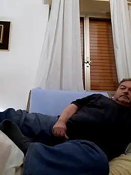 Snapshot of bluangelo chatting on March 14, 2025, 9:00 pm bluangelo online show from March 14, 2025, 9:00 pm