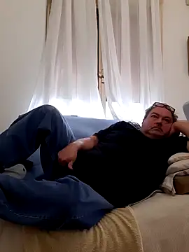 Snapshot of bluangelo chatting on March 12, 2025, 12:36 pm bluangelo online show from March 12, 2025, 12:36 pm