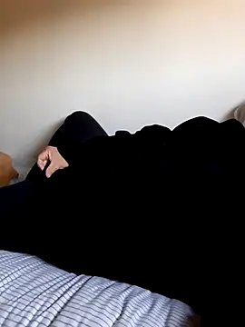 Snapshot of bluangelo chatting on December 2, 2025, 1:46 pm bluangelo online show from December 2, 2025, 1:46 pm