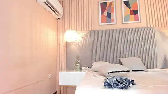 samyriverss online show from November 15, 2025, 10:52 am