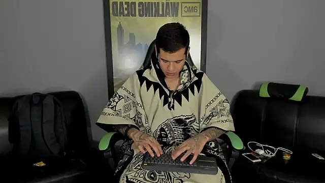 Snapshot of jamesinked_ chatting on February 20, 2025, 10:48 pm jamesinked  online show from February 20, 2025, 10:48 pm