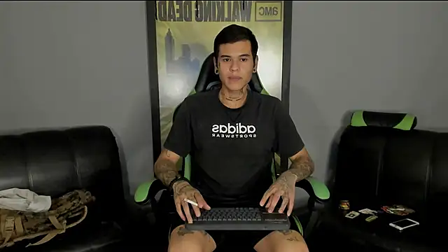 Snapshot of jamesinked_ chatting on March 4, 2025, 4:38 am jamesinked  online show from March 4, 2025, 4:38 am