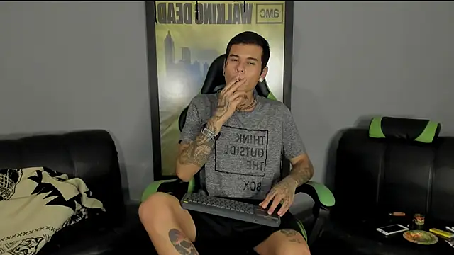 Snapshot of jamesinked_ chatting on February 24, 2025, 9:52 pm jamesinked  online show from February 24, 2025, 9:52 pm