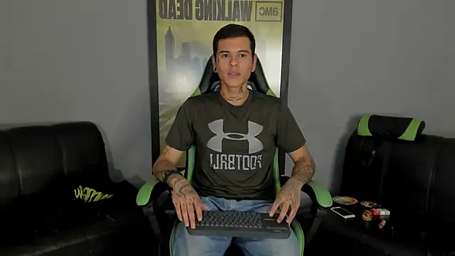 Snapshot of jamesinked_ chatting on February 10, 2025, 10:40 pm jamesinked  online show from February 10, 2025, 10:40 pm