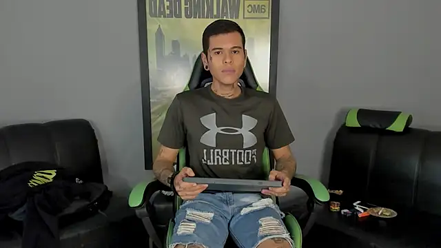 Snapshot of jamesinked_ chatting on February 11, 2025, 8:42 pm jamesinked  online show from February 11, 2025, 8:42 pm