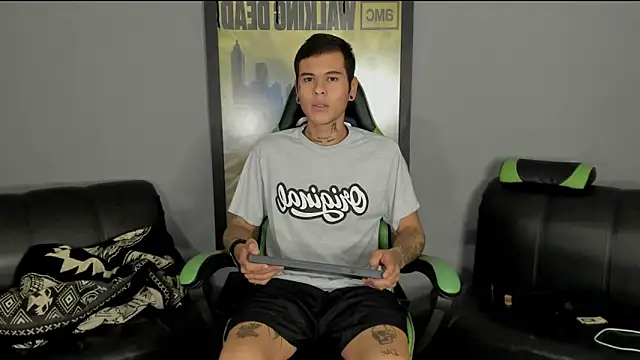 Snapshot of jamesinked_ chatting on February 28, 2025, 5:26 pm jamesinked  online show from February 28, 2025, 5:26 pm