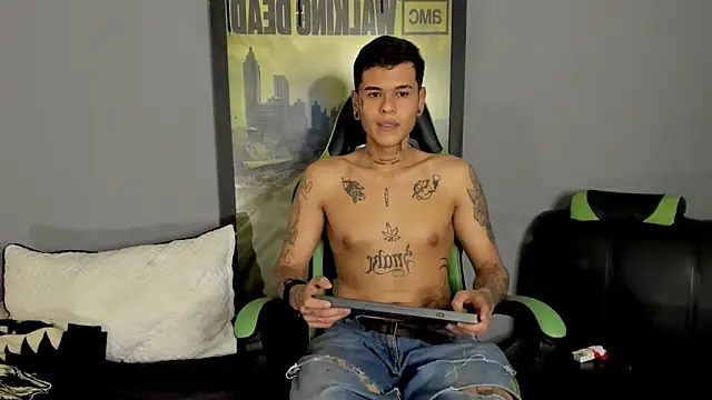Snapshot of jamesinked_ chatting on March 21, 2025, 10:28 pm jamesinked  online show from March 21, 2025, 10:28 pm