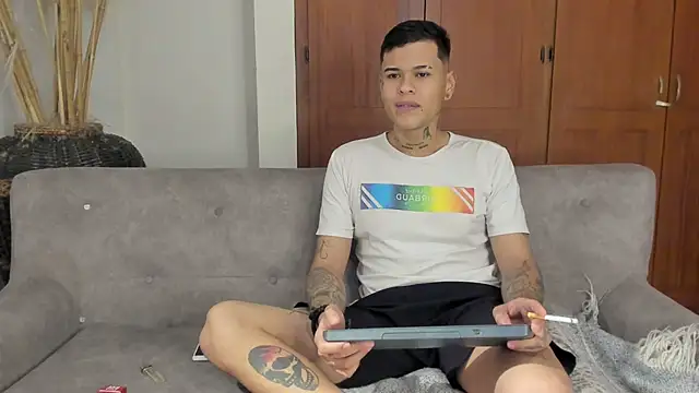 jamesinked  online show from November 29, 2025, 10:21 pm