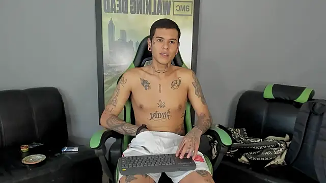 Snapshot of jamesinked_ chatting on February 6, 2025, 5:09 pm jamesinked  online show from February 6, 2025, 5:09 pm