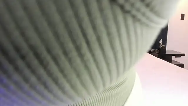 susyy7 online show from January 19, 2026, 3:32 am