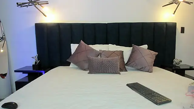 susyy7 online show from February 24, 2026, 3:40 am