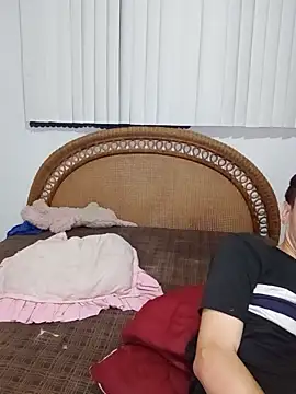 Milfvalesk online show from October 4, 2025, 3:08 am