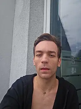 nickdtr online show from November 2, 2025, 9:03 am